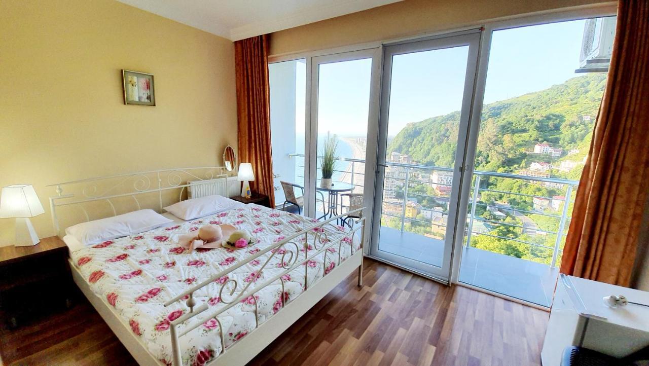 Calypso Kvariati Hotel Εξωτερικό φωτογραφία