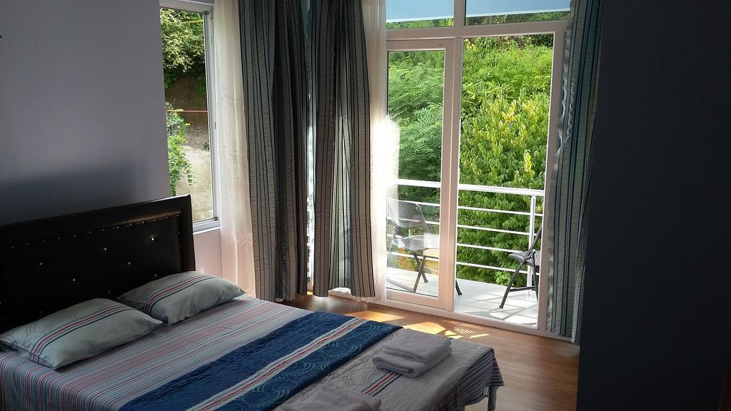 Calypso Kvariati Hotel Εξωτερικό φωτογραφία